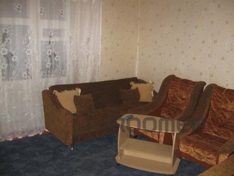 Large apartment in the city center, Berdiansk - apartment by the day