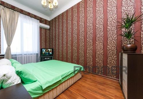 Apartment with a view on Maidan, Kyiv - apartment by the day