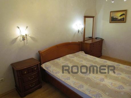 Rent one his three-room apartment, Odessa - apartment by the day
