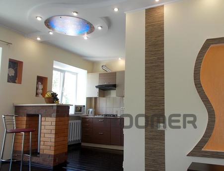 Luxury accommodation in the center, Poltava - apartment by the day