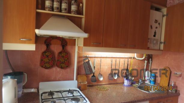 Rent 2-bedroom apartment in Alushta, Alushta - apartment by the day