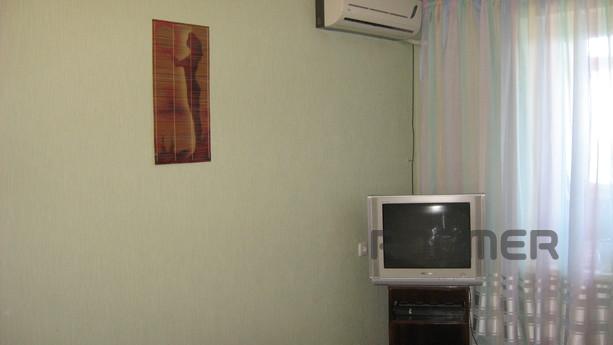 Своя 2-х комнатная квартира в Ильичевске, Черноморск (Ильичевск) - квартира посуточно