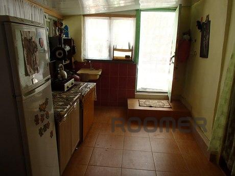 Rooms 5 minutes from the sea, Sudak - apartment by the day