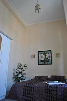 2 Bedroom Apartment,  Deribasovskaya,, Odessa - apartment by the day