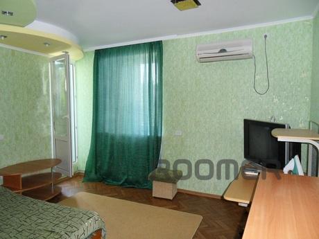 Rent a house in Yalta, Yevpatoriya - apartment by the day