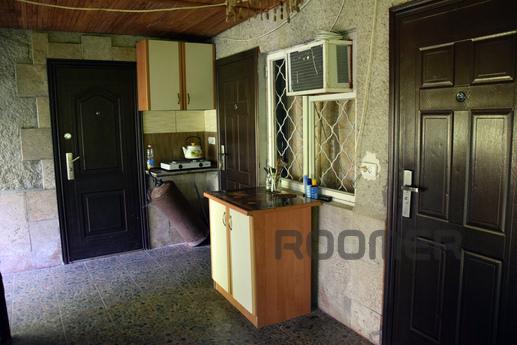Cottage in Alupka, Alupka - apartment by the day