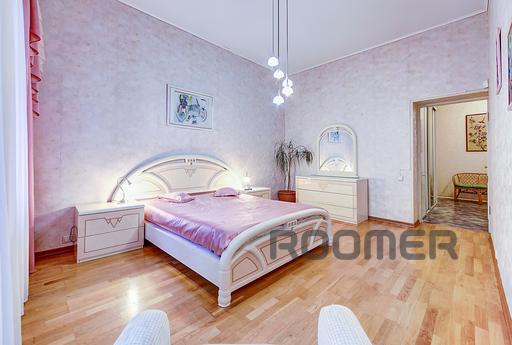 one-bedroom apartment in the city of St. Petersburg. There i