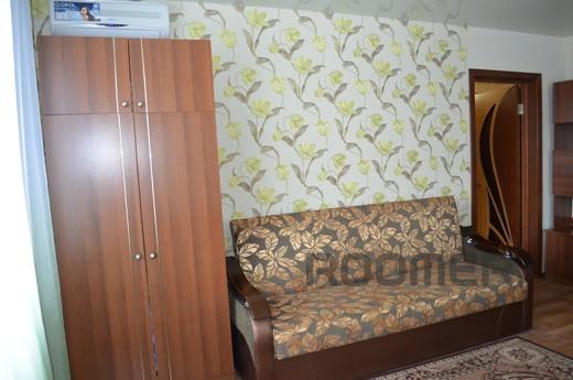 Cozy 1 bedroom apartment for rent, Berdiansk - apartment by the day