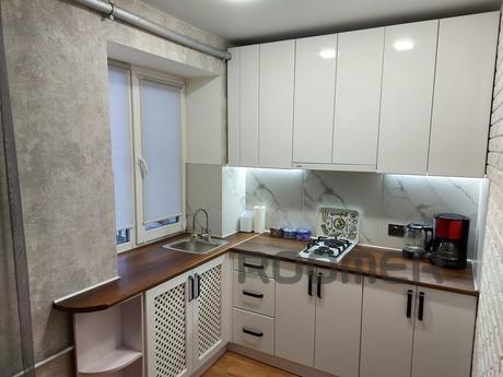 Center, clean 1 room. apartment for rent, Sloviansk - apartment by the day