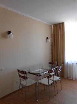 Luxury apartment near the shopping cente, Sevastopol - apartment by the day