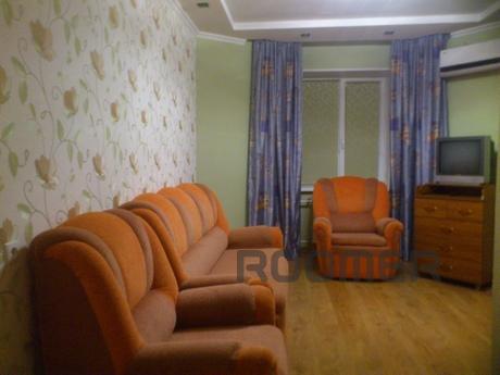2-bedroom. apartment near the train stat, Belgorod - apartment by the day
