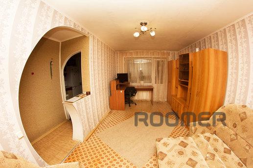 Comfortable 1-bedroom apartment in a cen, Kemerovo - apartment by the day