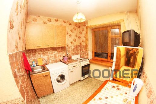 2-room apartment in the center of Kemero, Kemerovo - apartment by the day