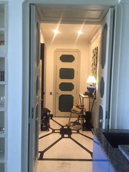 2-комнатная квартира на Ленина 46, Севастополь - квартира посуточно