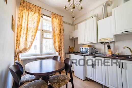 Двухкомнатная квартира в центре города, Севастополь - квартира посуточно