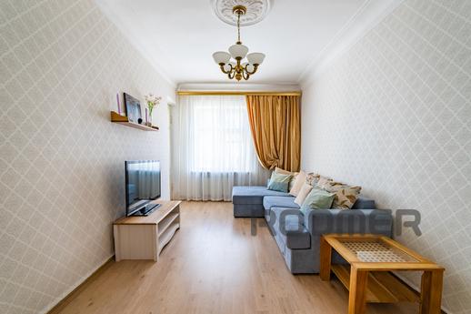 Сдаётся двухкомнатная квартира в центре города.Тихий район н