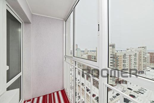 Уютная и просторная квартира в центре, Екатеринбург - квартира посуточно