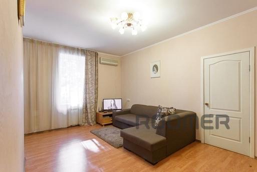 Comfortable apartment in the centre of Kyiv. All necessary f