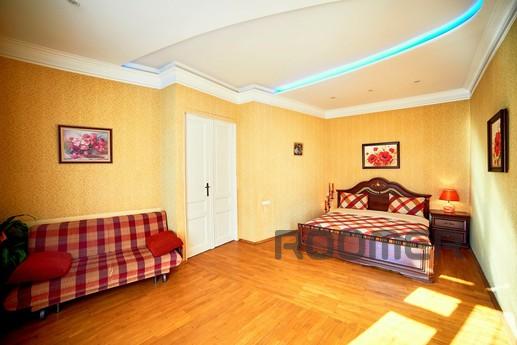 Spacious one-bedroom apartment on the street. Franko, 14 (th
