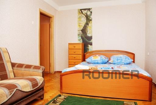 кімнатна квартира в Ленінському районі м. Кемерово з комфорт