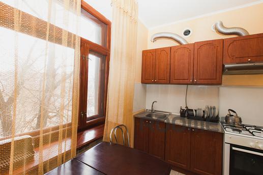 2-х кімнатна квартира в тихому районі, Сєвєродонецьк - квартира подобово