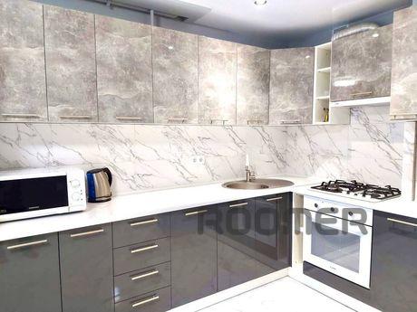 I am renting a 1-room apartment in Novobudov (Avalon) vul. S