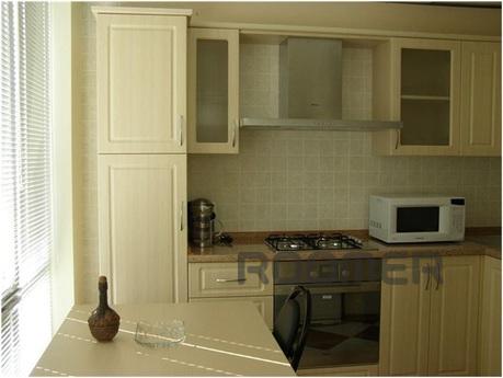 Простора 2-х кімнатна квартира, біля, Москва - квартира подобово