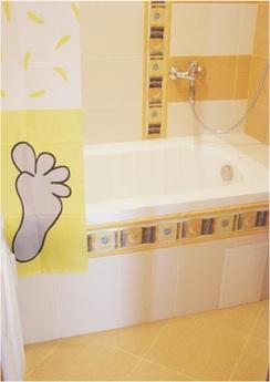 Простора 2-х кімнатна квартира, біля, Москва - квартира подобово