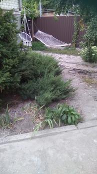 House with private courtyard, Berdiansk - apartment by the day
