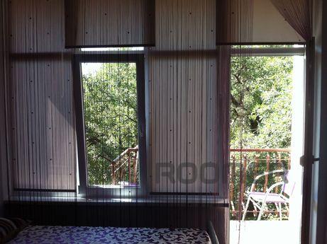 Studio apartment in Kastropol!, Yalta - apartment by the day