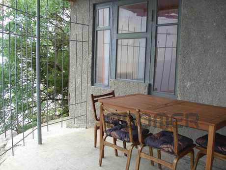 Detached house in Kastropol!, Yalta - apartment by the day