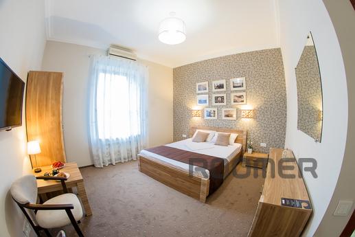 Apartments in the center of Odessa., Odessa - apartment by the day