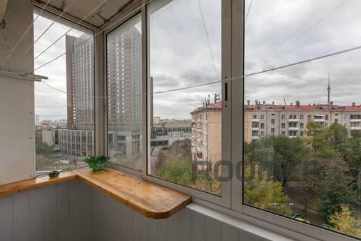 Bright apartment 1 minute from m.VDNH, Москва - квартира подобово