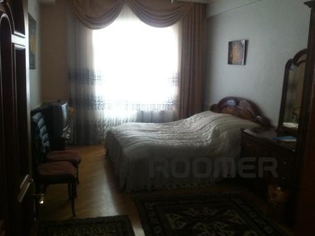 5 room apartment in downtown baku, Баку - квартира подобово