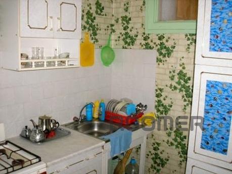 Apartment for Rent 1000 rubles, Yevpatoriya - apartment by the day
