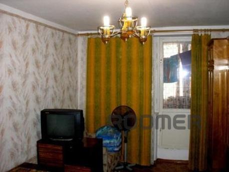 Apartment for Rent 1000 rubles, Yevpatoriya - apartment by the day