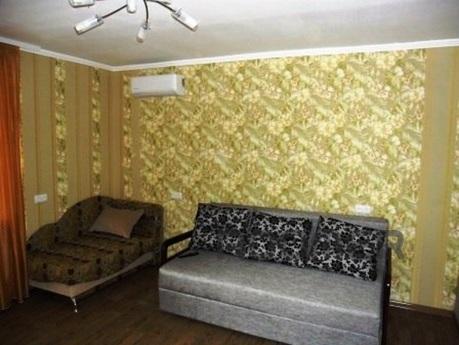 Apartment for Rent 1500 rubles, Yevpatoriya - apartment by the day