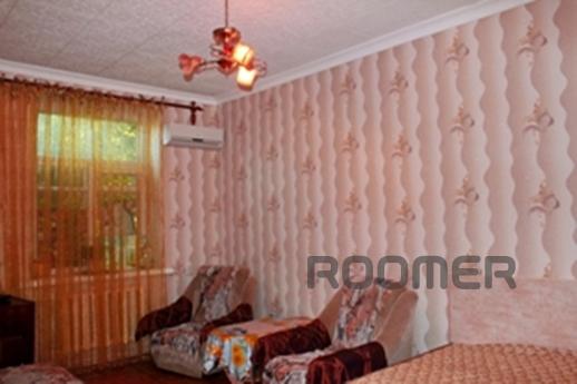 Rent one-room apartment (the Musketeers), Sevastopol - apartment by the day