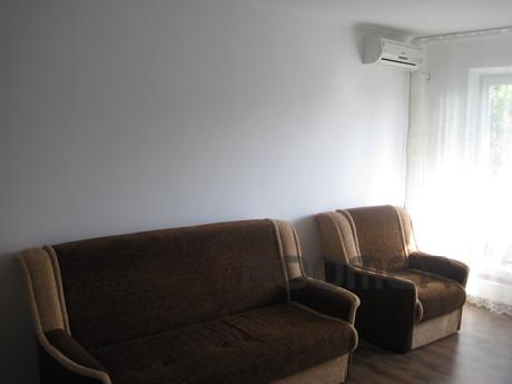 Rent a small cozy studio apartment, renovated, near Smorzhev