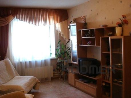 Здаю 2 - ух кімнатну квартиру поряд з центром, з Wi-Fi почас