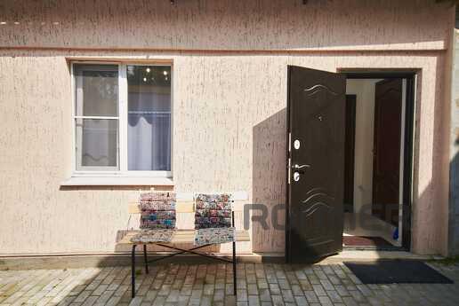 House in the park on Piketny, Кисловодськ - квартира подобово