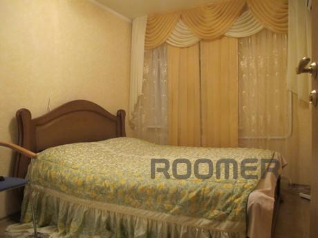 Wonderful, bright apartment with three separate rooms in the