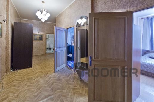 Apartment with Jacuzzi, Санкт-Петербург - квартира подобово