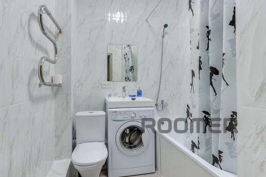 Bright double studio renovated, Almaty - apartment by the day