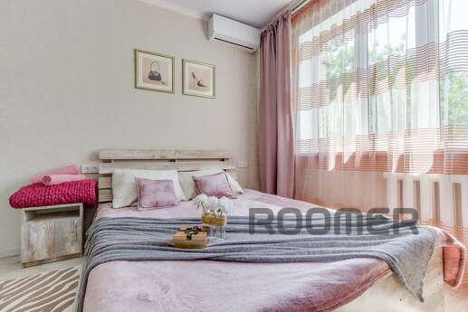 Bright, cozy studio for two, Almaty - apartment by the day