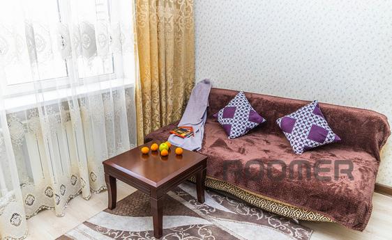 Bright spacious three-room apartment, Алмати - квартира подобово