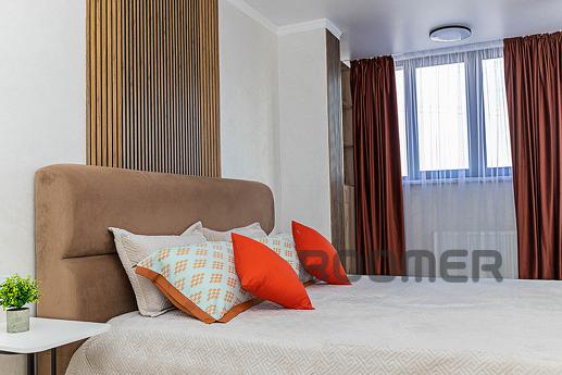 Bright, spacious, renovated apartment, Almaty - apartment by the day