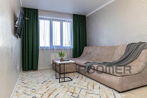 Bright, spacious, renovated apartment, Almaty - apartment by the day
