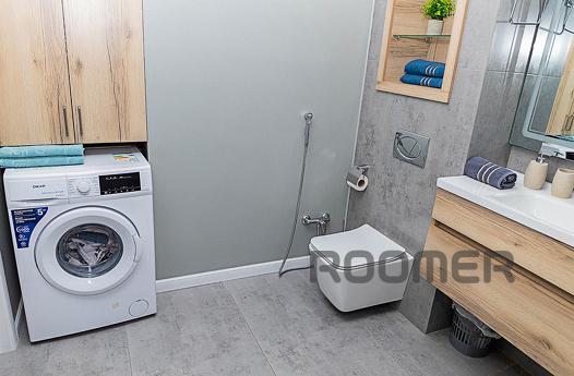 Bright, spacious, renovated apartment, Almaty - apartment by the day