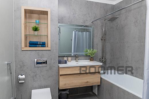 Bright, spacious, renovated apartment, Almaty - apartment by the day
